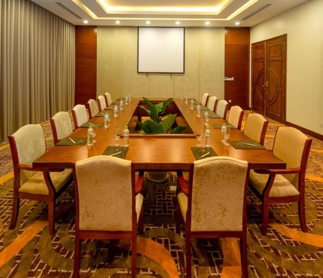 Xavia Hotel Куинён Экстерьер фото